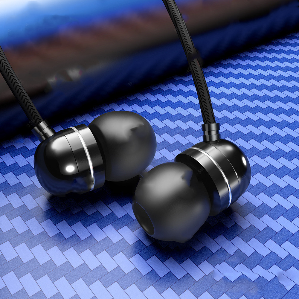 Noise-Cancelling Wired Headphones with Mic | High-Fidelity Sport Earphones Noise-Cancelling Wired Headphones with Mic | High-Fidelity Sport Earphones - Image 2